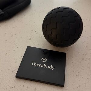 NWOT Therabody Black Wave Solo Massage Ball